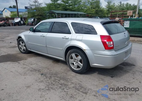 2005 Dodge Magnum Sxt z USA, uszkodzony, nr VIN 2D4GZ48V358579406